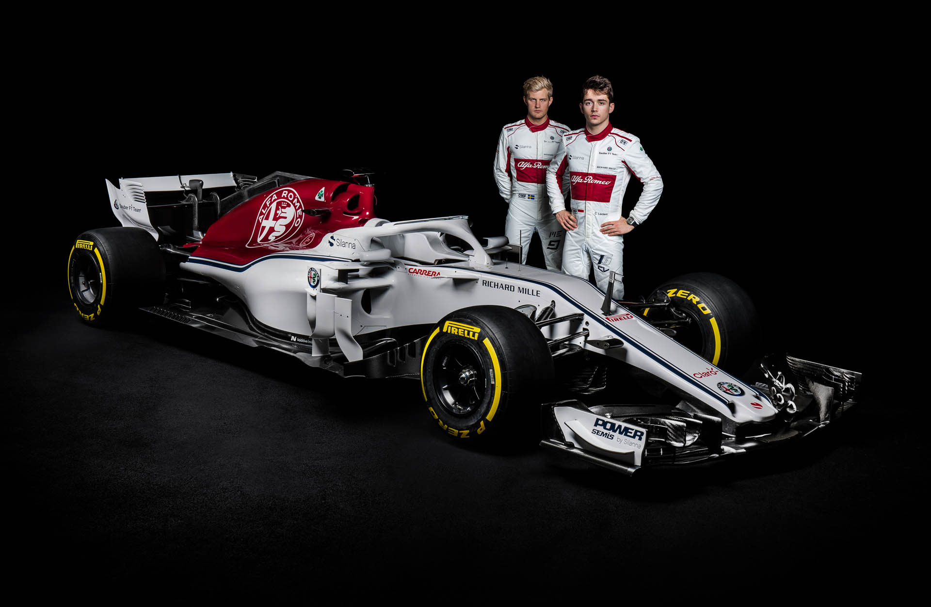 Тимот на Alfa Romeo Sauber го претстави новиот C37 болид за новата сезона во F1! / ФОТО+ВИДЕО