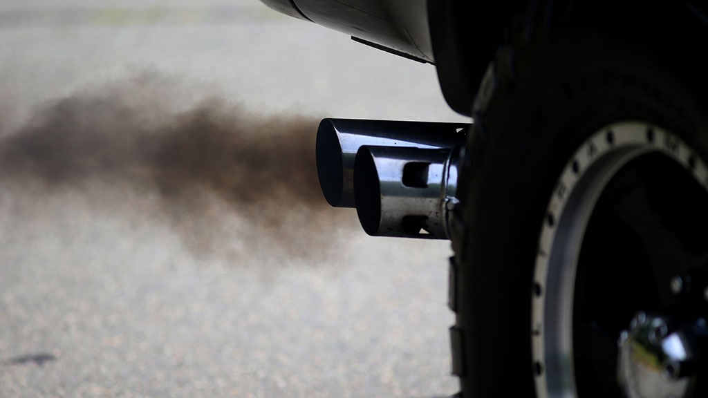 Удар за автомобилската индустрија: Судот одобри забрана за дизел возилата