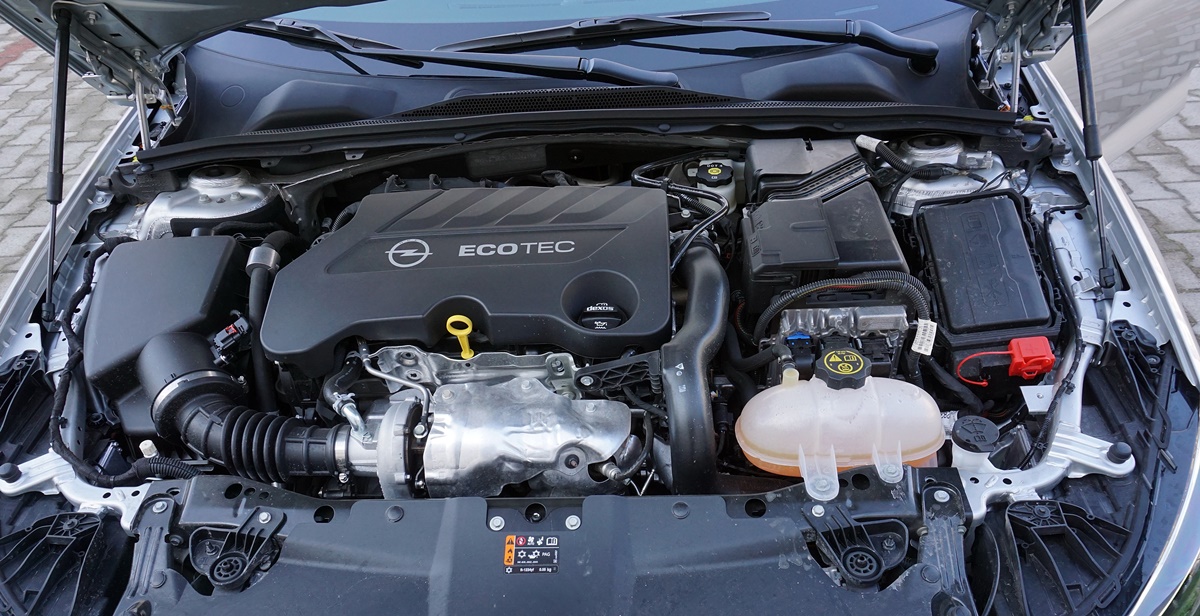 Opel Insignia добива нов мотор