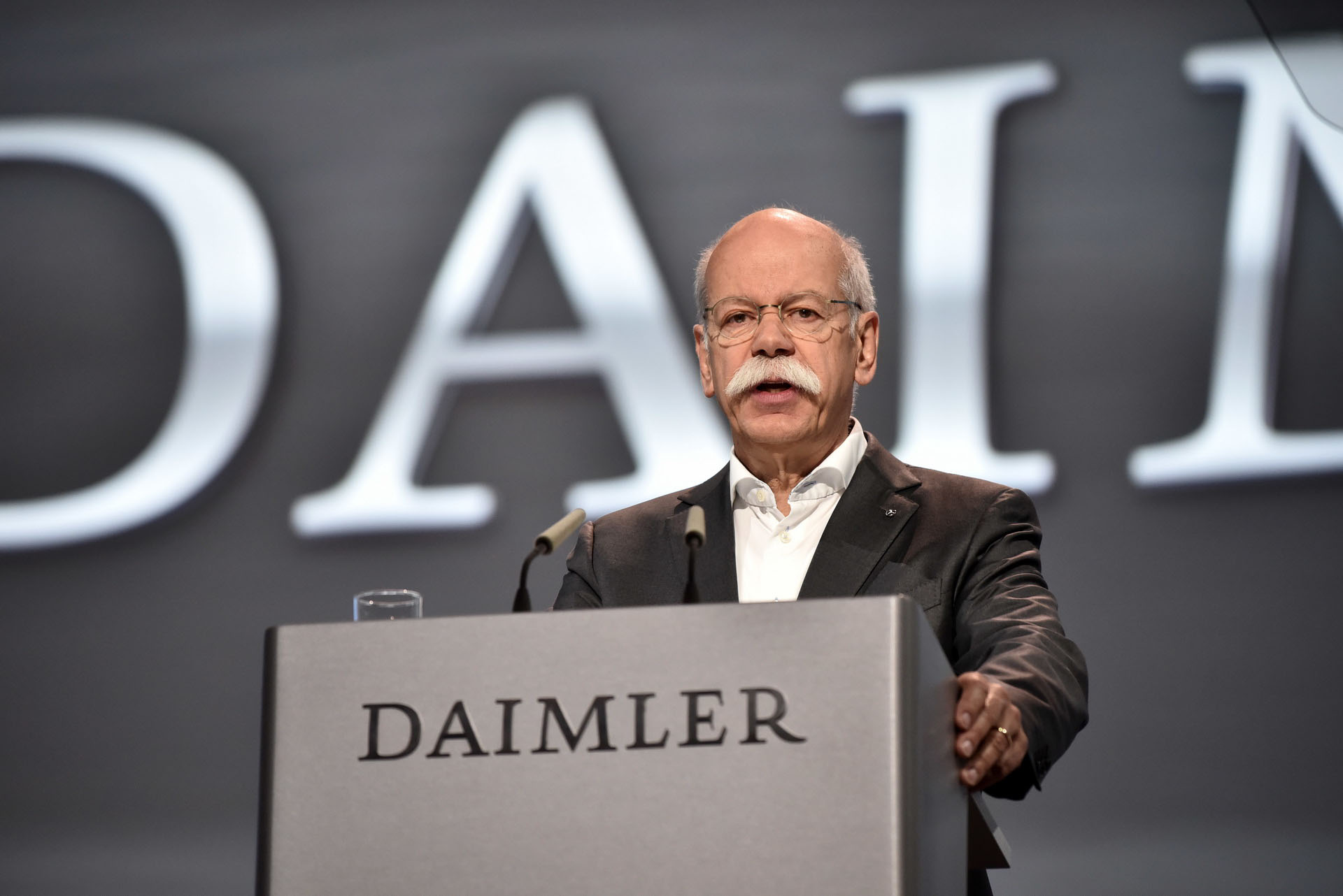 Смена во самиот врв на Daimler