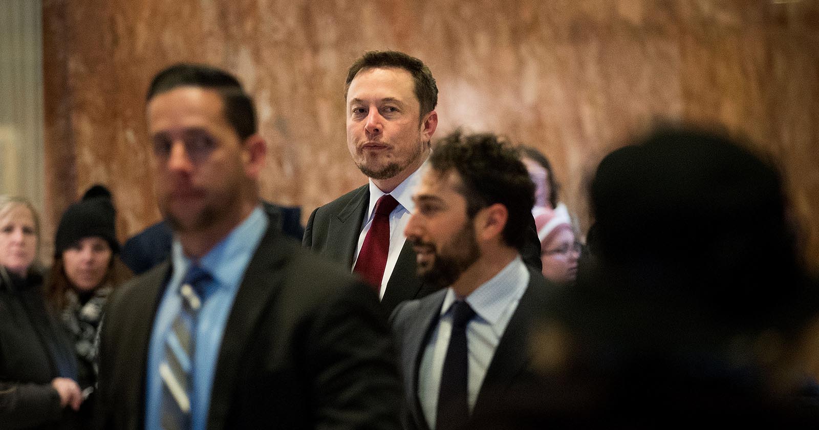 Tesla и Маск скромно казнети за егзибициите на Twitter