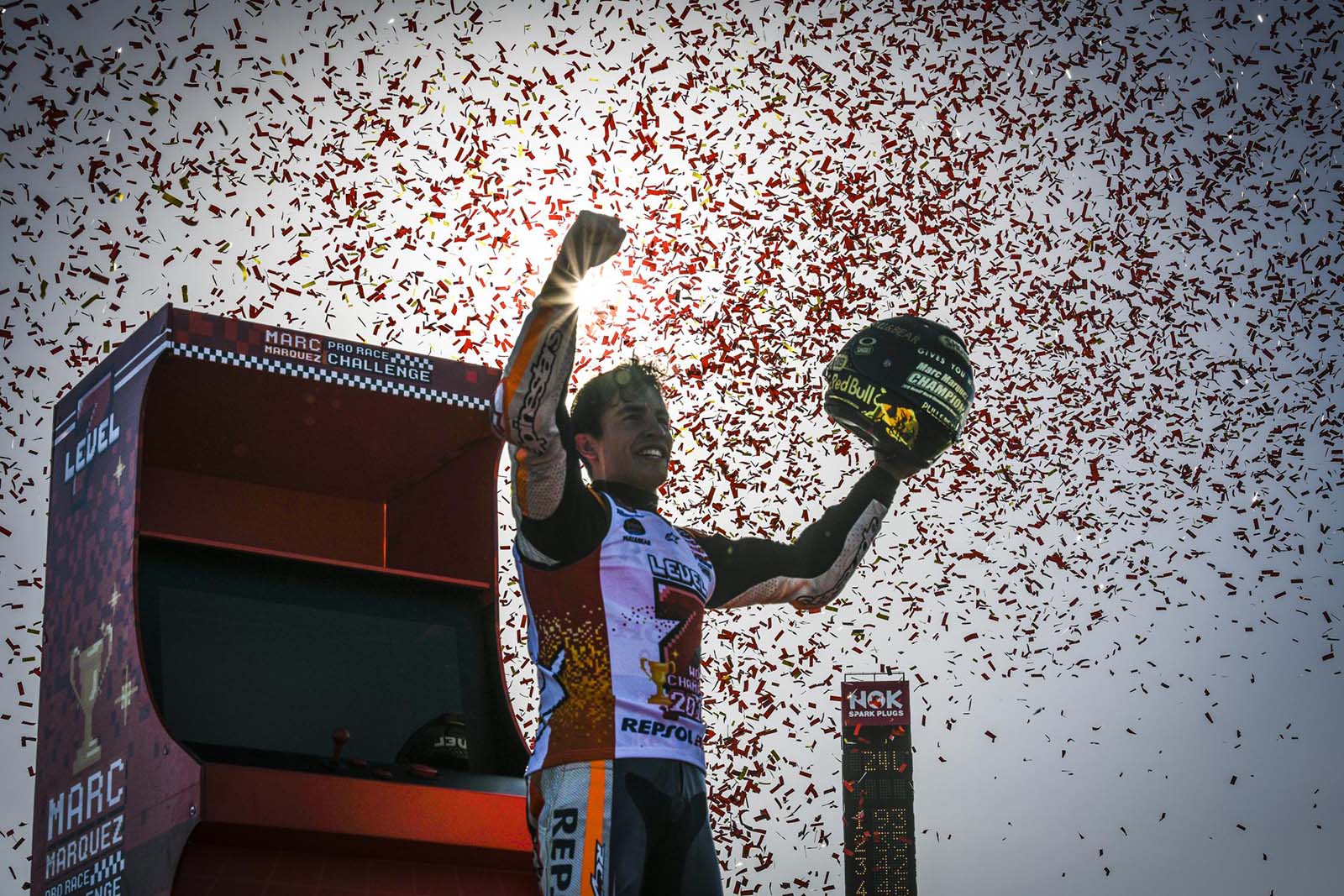 MotoGP Јапонија: Маркез триумфално до петтата титула во кралската класа