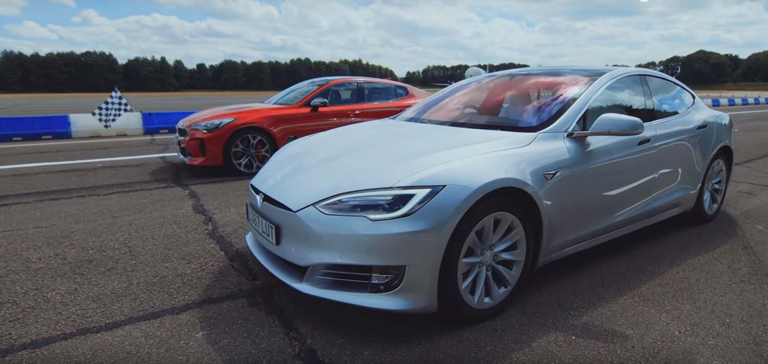 Бензин или струја – Kia Stinger vs. Tesla Model S / ВИДЕО