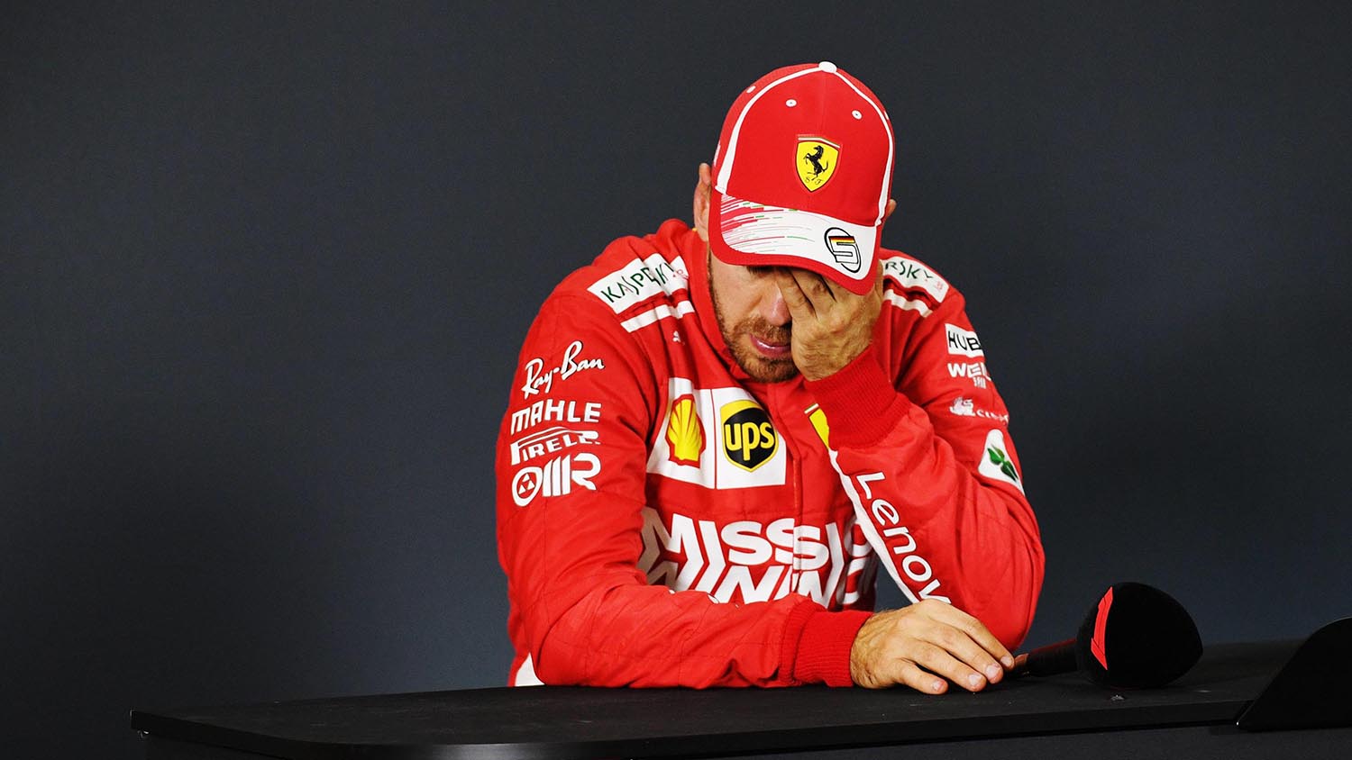 Фетел со тешки обвинувања кон Ferrari