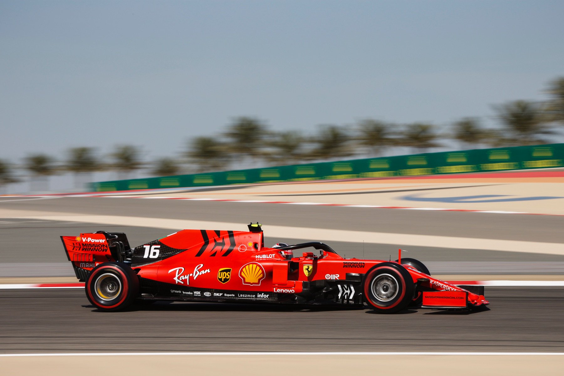 Formula 1: На ред 15-та пустинска битка во Бахреин