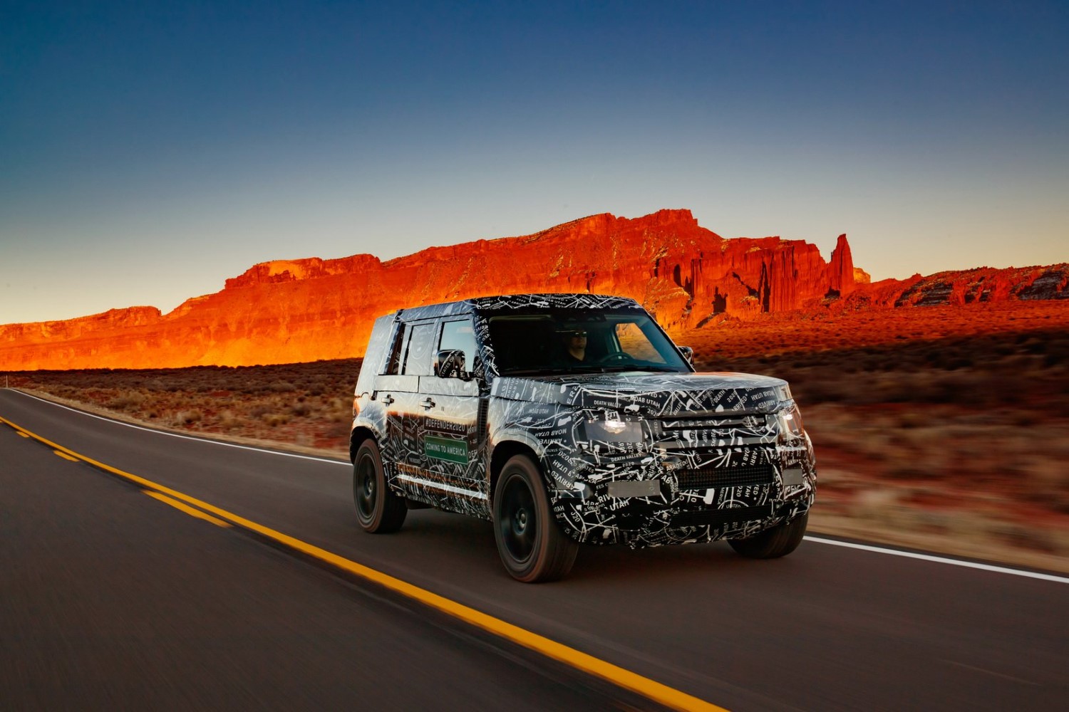 2020 Land Rover Defender Prototype ќе помага во заштита на афричкиот дивеч во Кенија