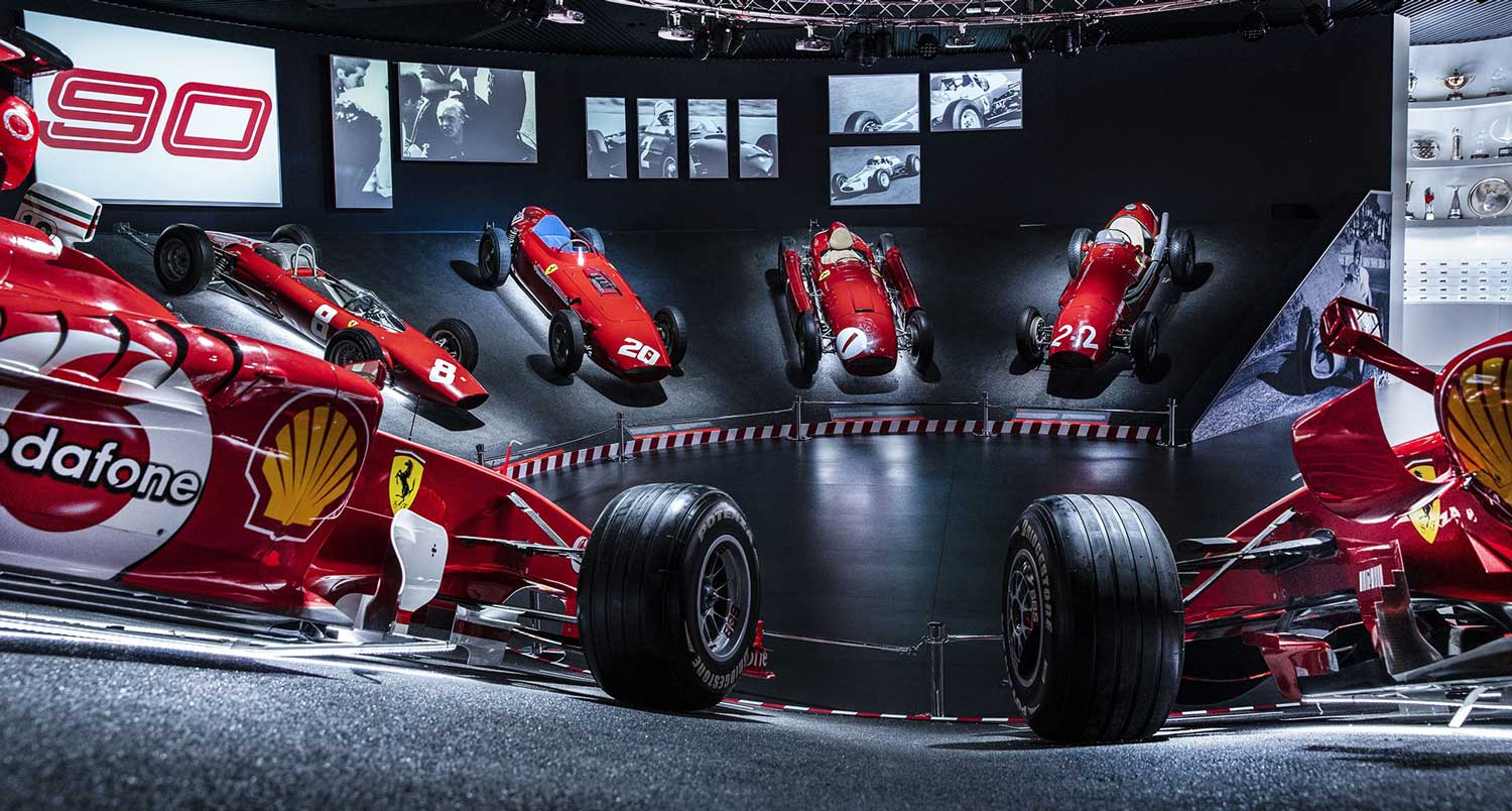 Ferrari слави 90-години учество во авто-мото спортот / ФОТО