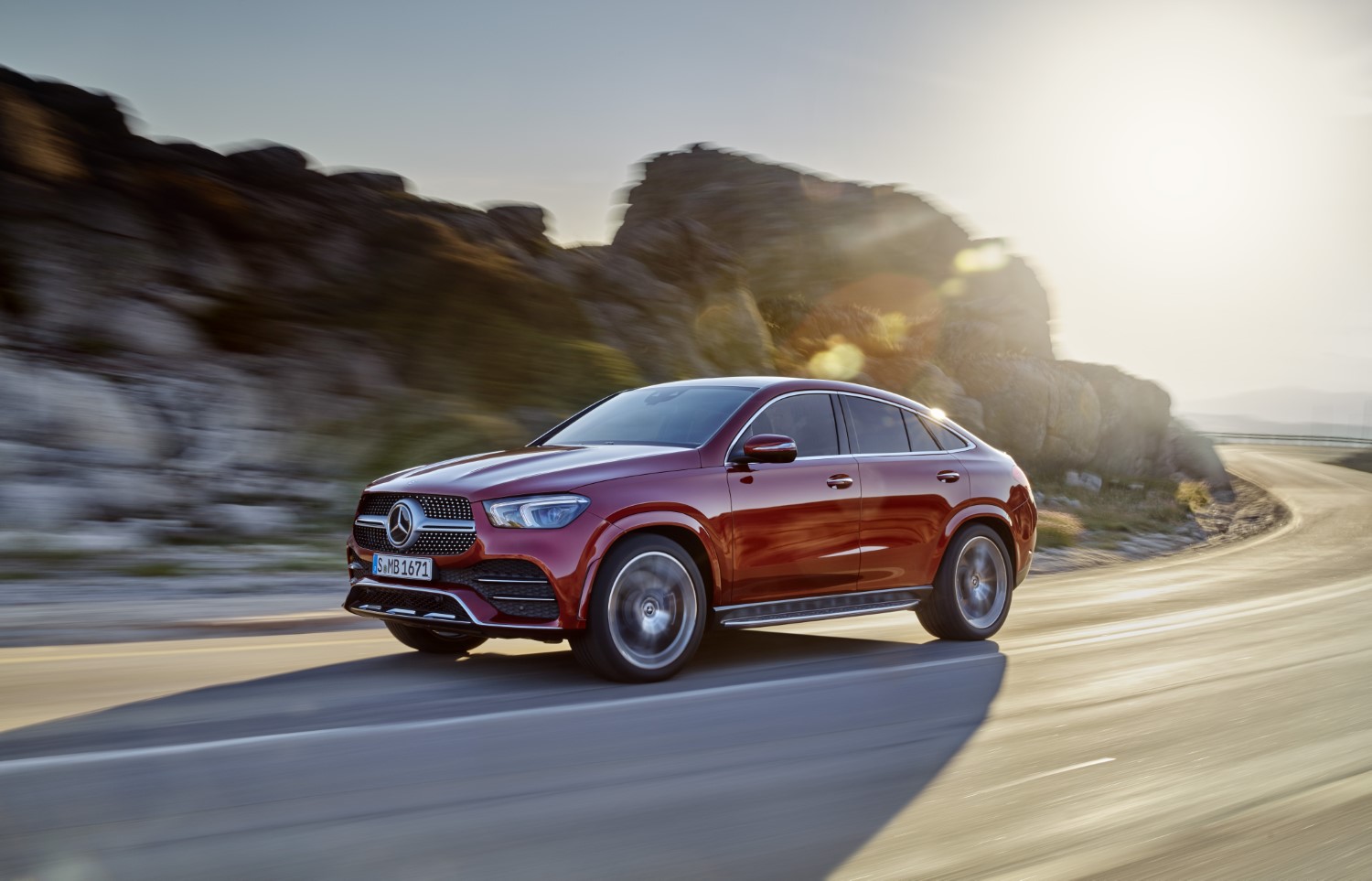 Претставени Mercedes-Benz GLE Coupe и Mercedes-AMG GLE 53 4MATIC + Coupe