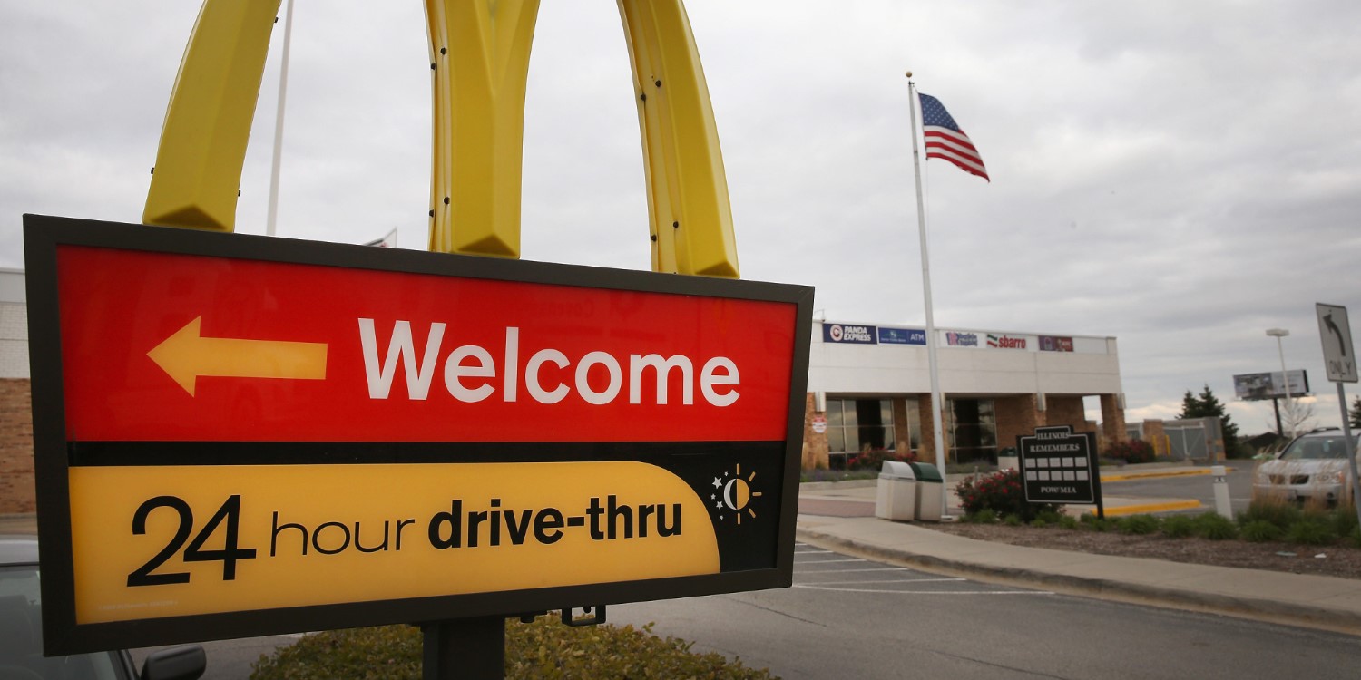 Интересна одлука: Минеаполис ја укинува drive-thru услугата во ланците за брза храна