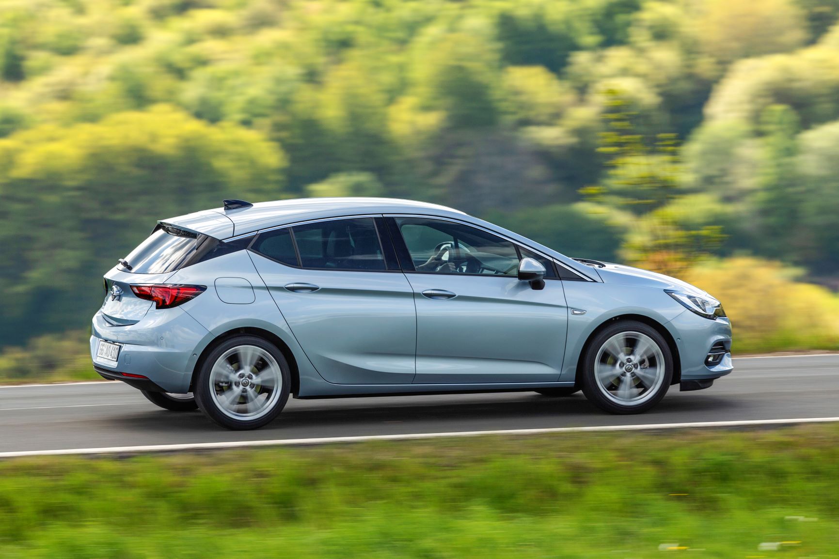 Деби за рестилизираната Opel Astra за 2020 година