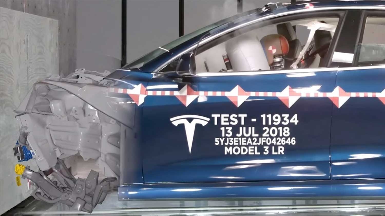 Како Tesla ја тестира безбедноста на своите автомобили? / ВИДЕО