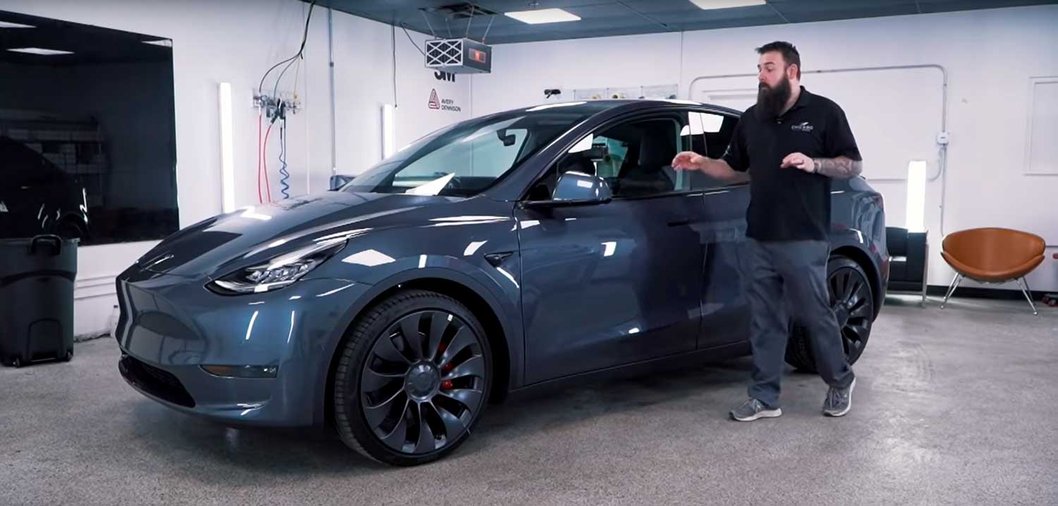 Првите примероци на новиот Tesla Model Y покажуваат недостатоци во завршната изработка / ВИДЕО