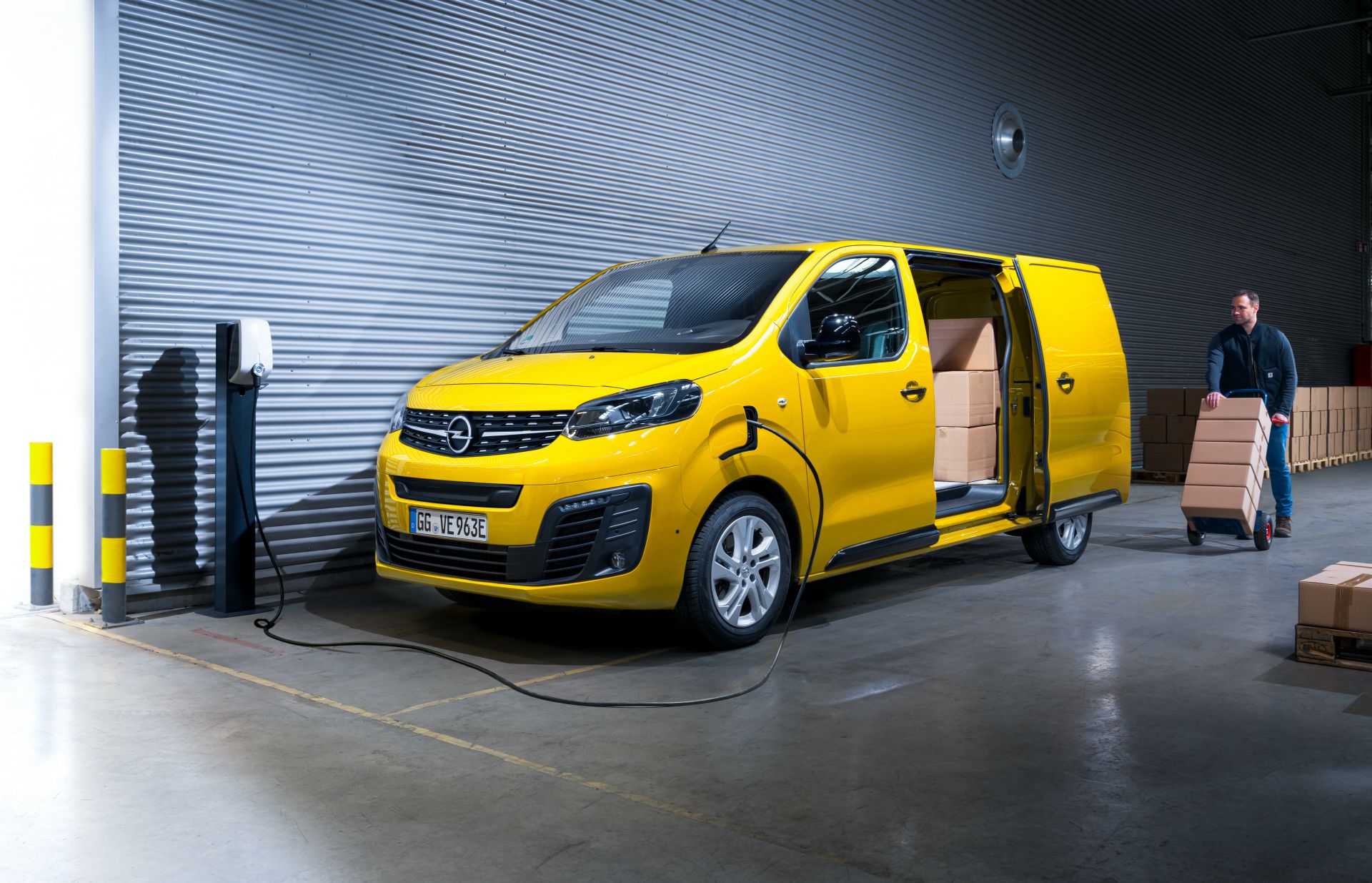 Ова е новото електрично Opel Vivaro / ФОТО