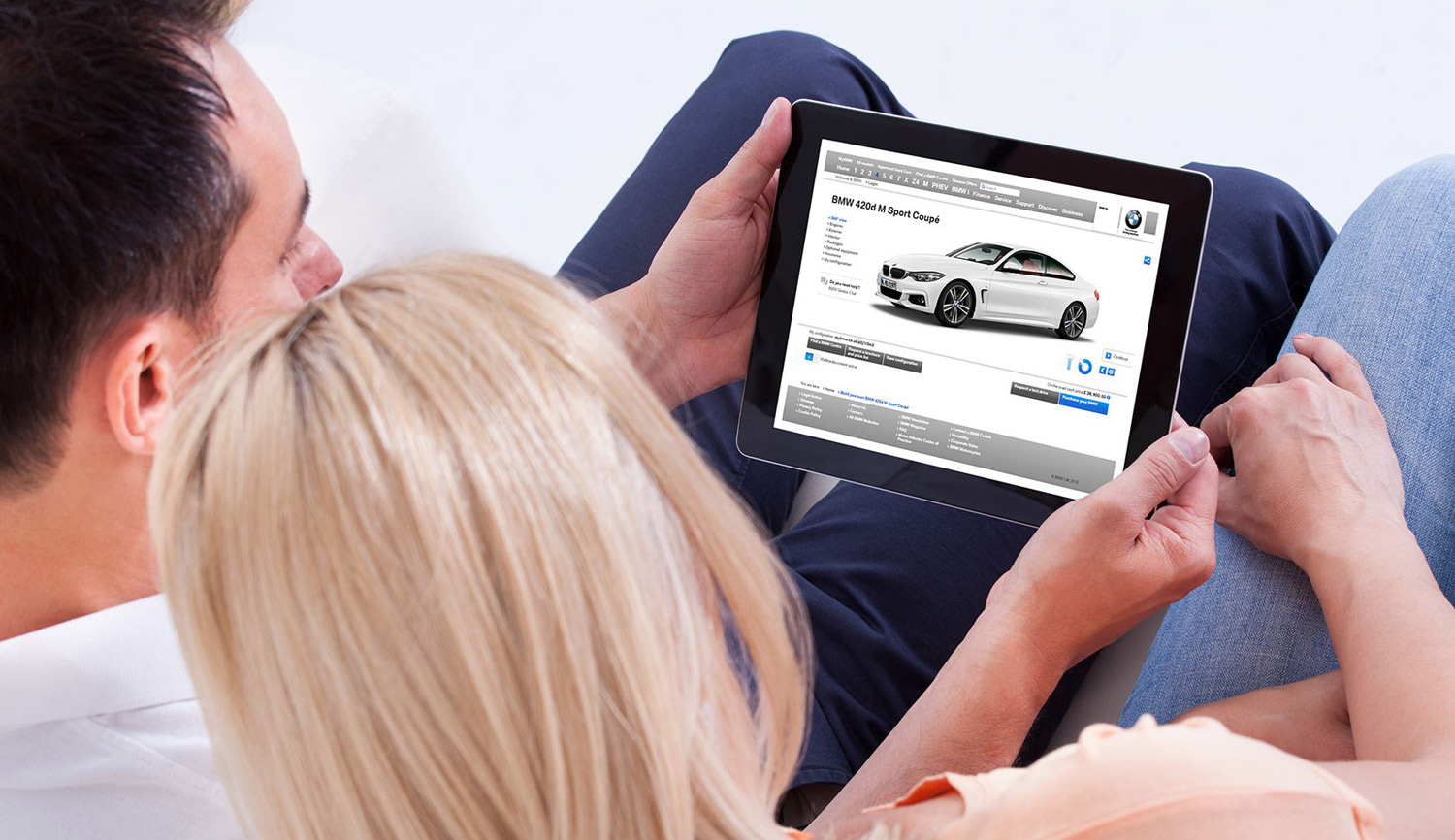 Британска студија: Луѓето се повеќе сакаат да купуваат автомобили преку Интернет и без тест возење!
