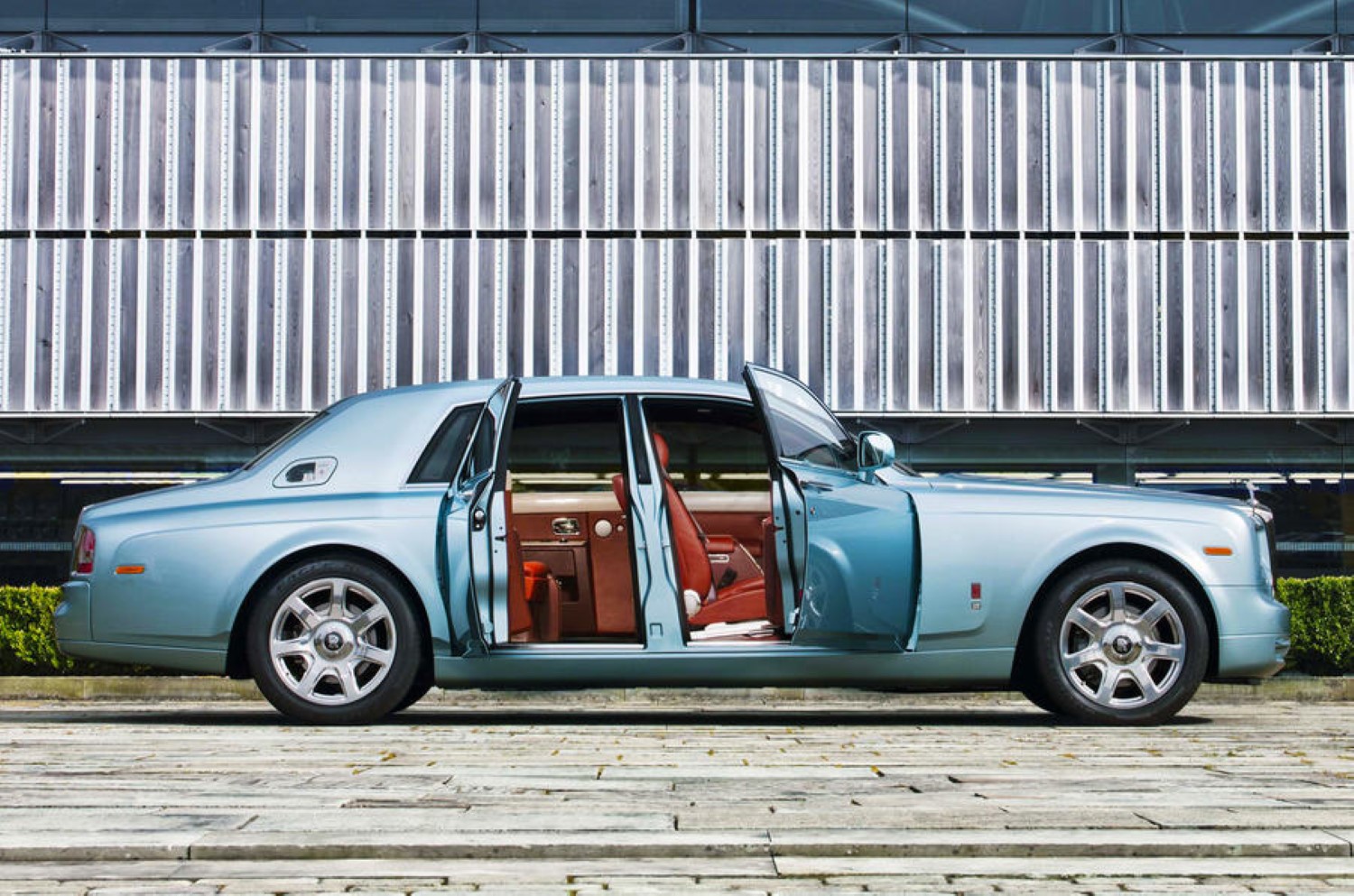 Првиот електричен Rolls-Royce пристигнува до 2030 година
