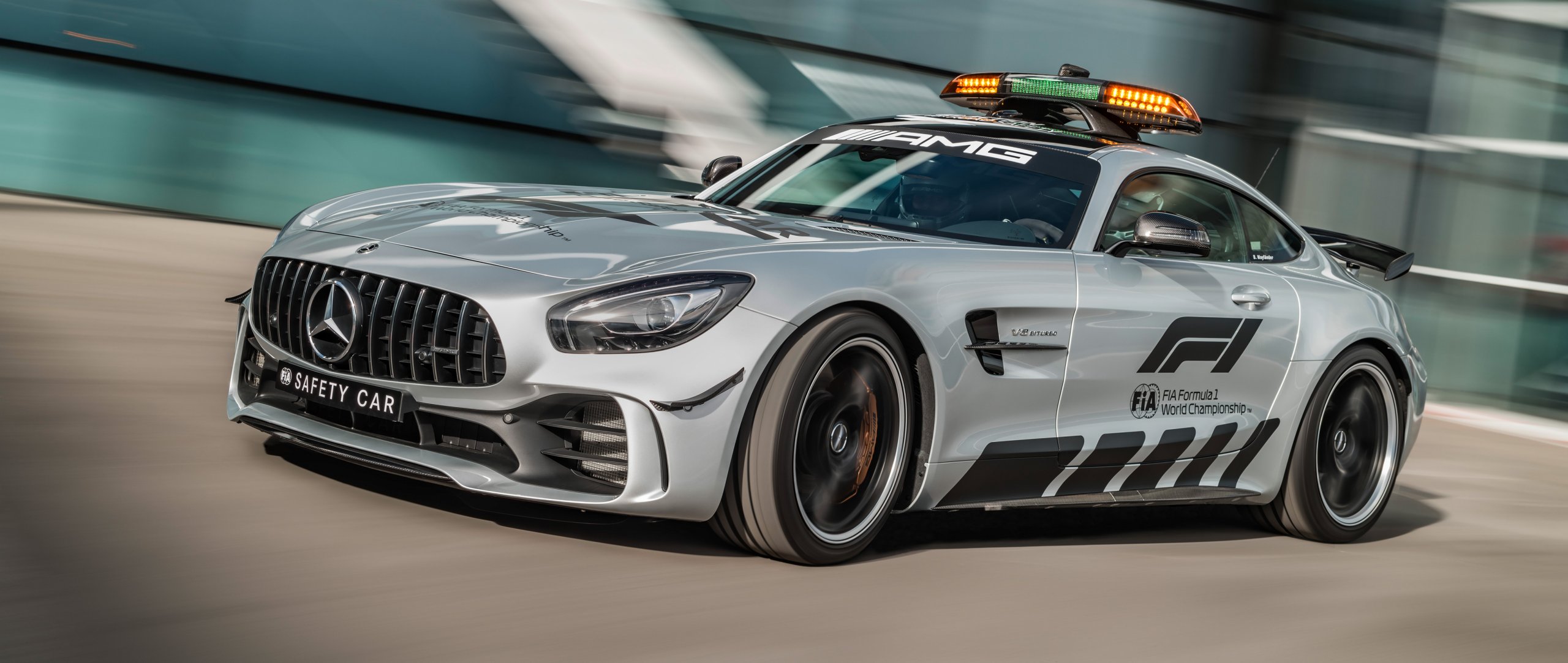 „Safety Car“ во Formula 1 ги здружува Aston Martin и Mercedes