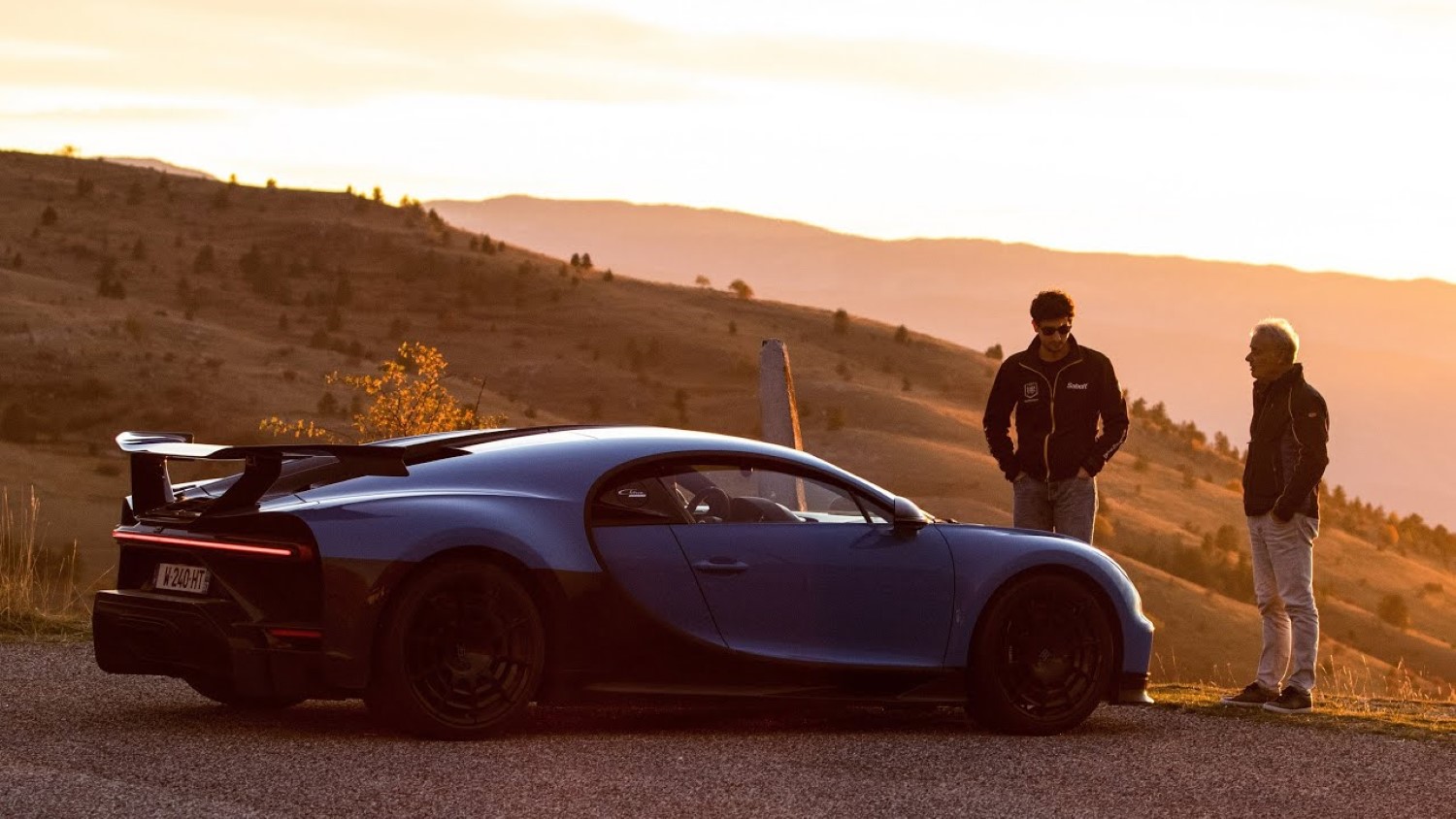 Блогер и тест возач го тестираа Bugatti Chiron Pur Sport / ВИДЕО