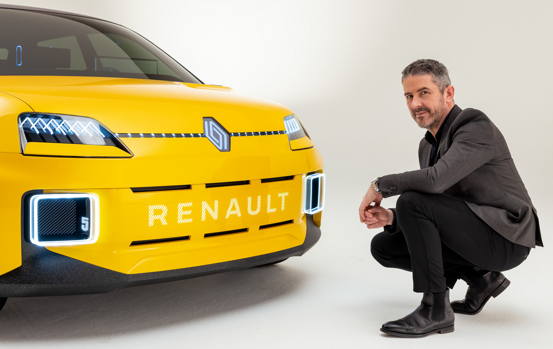 Renault има ново лого. Од 2022 на сите нови модели на компанијата! / ФОТО+ВИДЕО