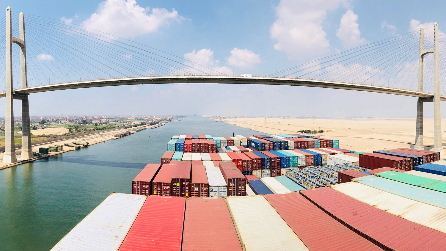 Важноста на Суецкиот канал: Колку време бродовите би пловел околу Африка и колку гориво трошат дневно? / ВИДЕО