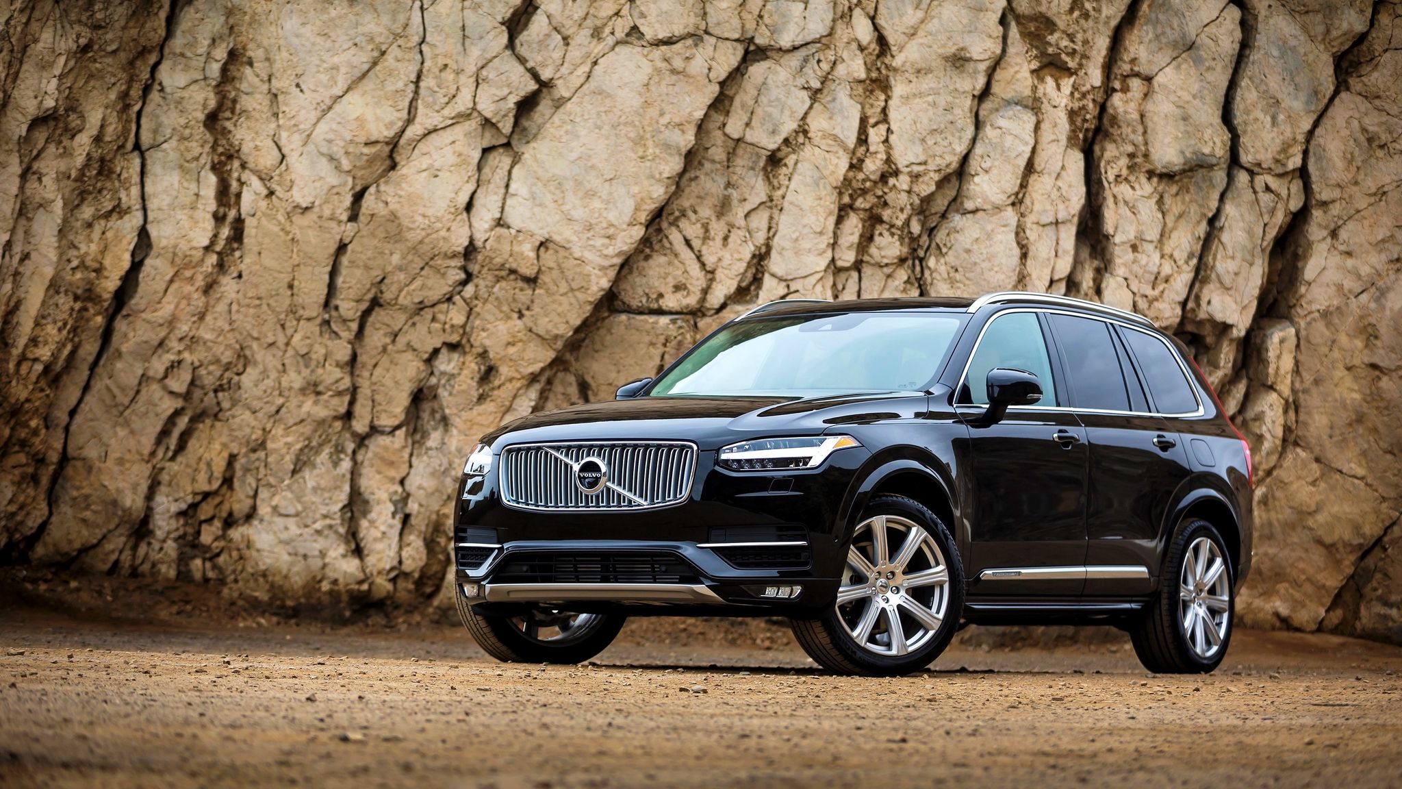 Следниот Volvo XC90 ќе биде достапен само како електричен модел