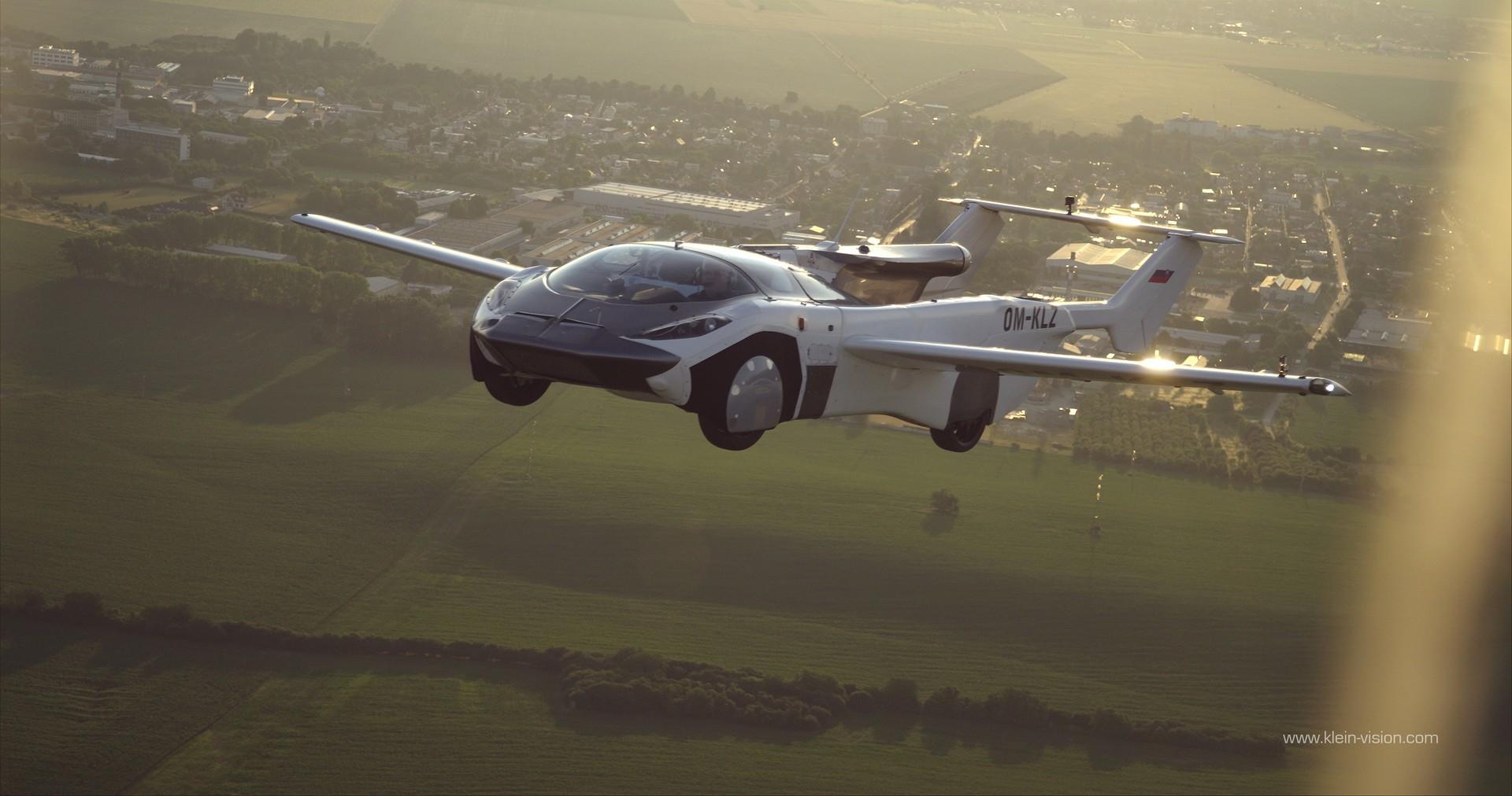 Летечкиот автомобил со BMW погон го изведе првиот лет на дистанца! / ФОТО+ВИДЕО