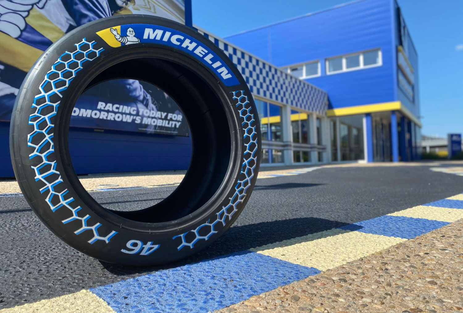 Нова гума од Michelin: Содржи портокали, лимони, лименки од пијалоци, смола од бор…