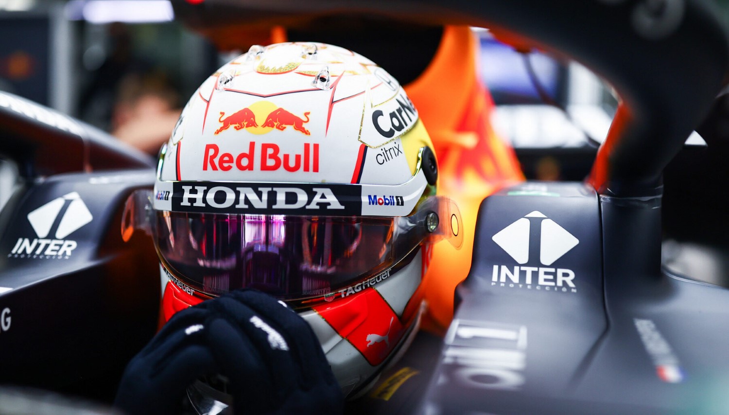 Formula 1: Верстапен на ГН на Русија ќе стартува од последното место