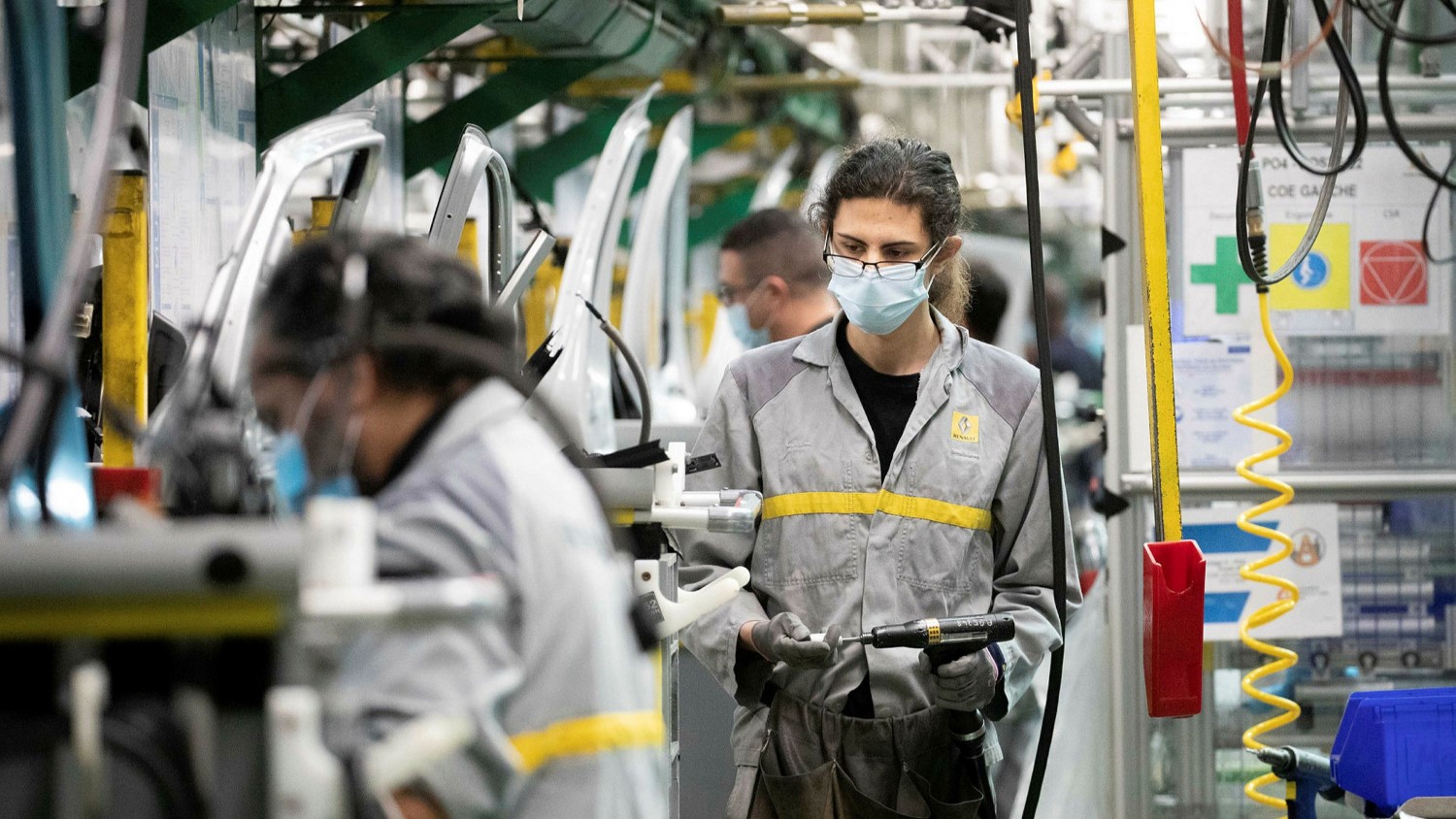 Renault укинува до 2.000 инженерски и помошни работни места во Франција