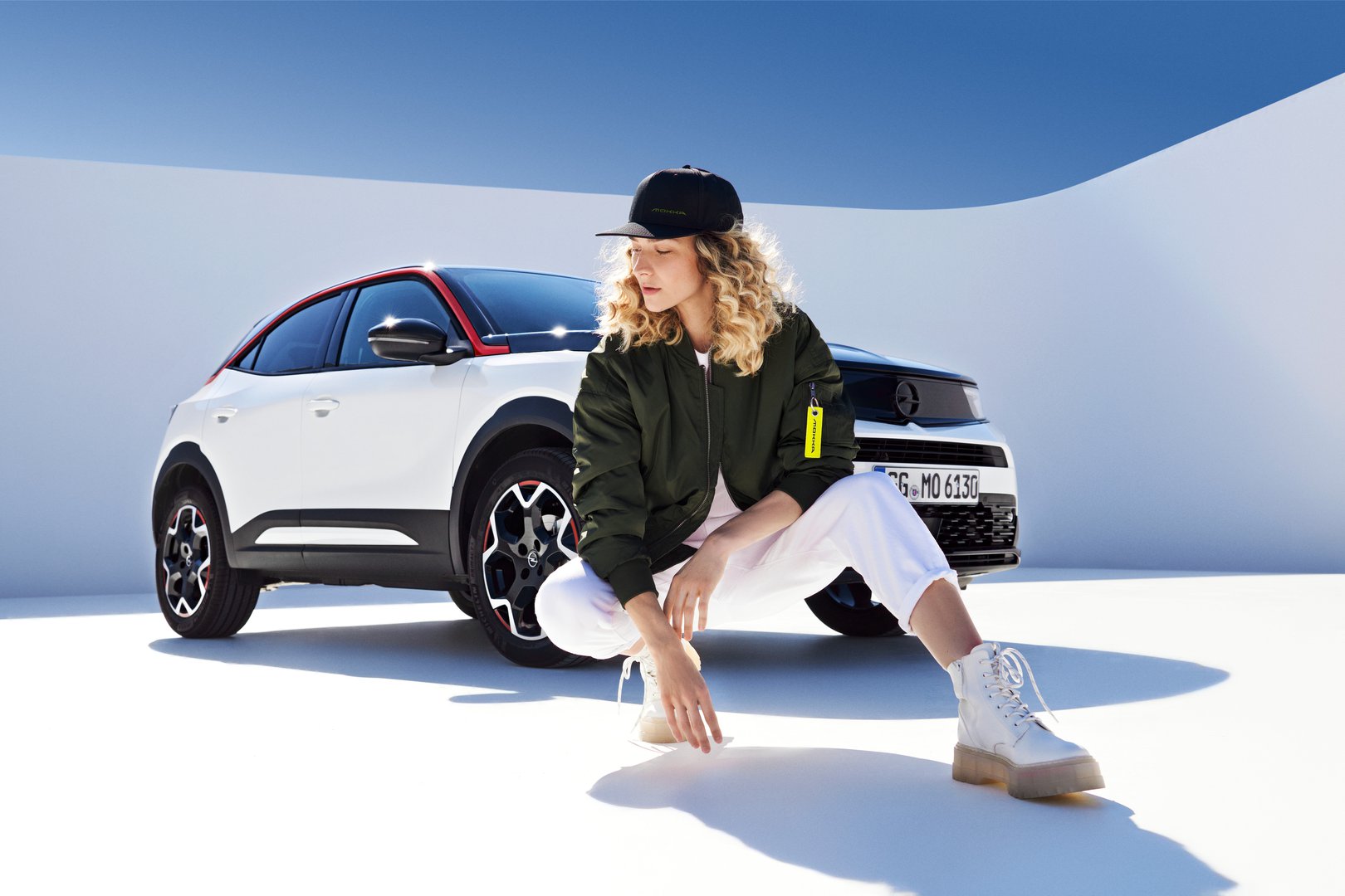 Opel очила за сонце, клучеви, шолји за кафе, капи и футроли за паметни телефони… / ФОТО ГАЛЕРИЈА