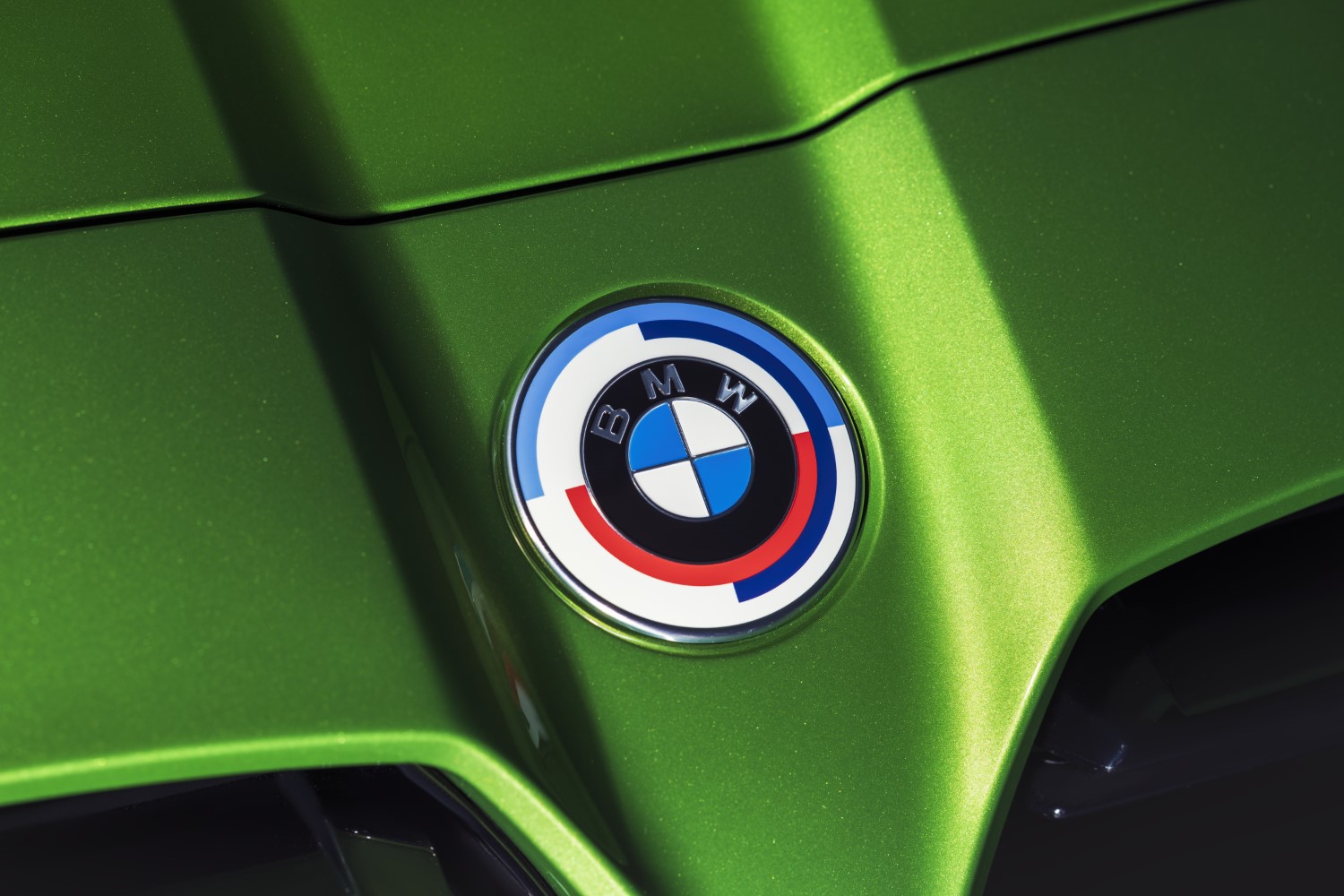 BMW M се враќа на стариот грб во чест на јубилејот