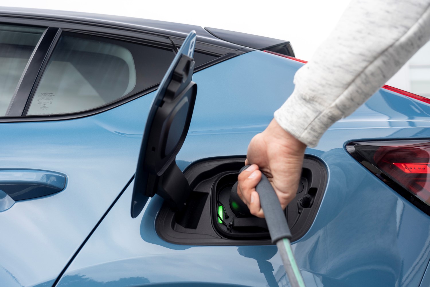 Volvo наведува дека емисиите настанати од производството на EV, може да бидат 70% повисоки од бензинските модели