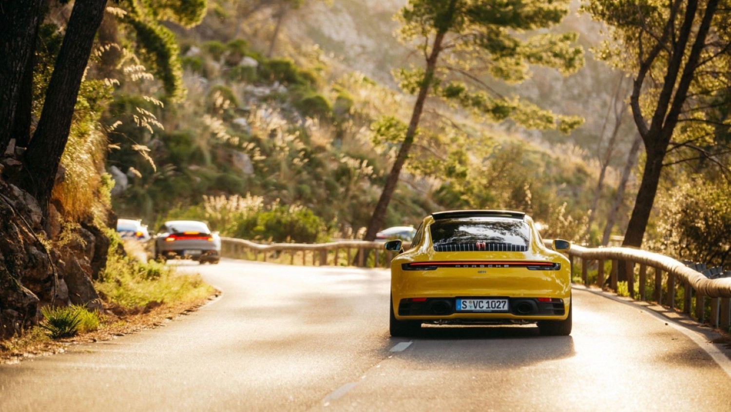 Официјално потврдено: Porsche 911 станува хибрид / ВИДЕО