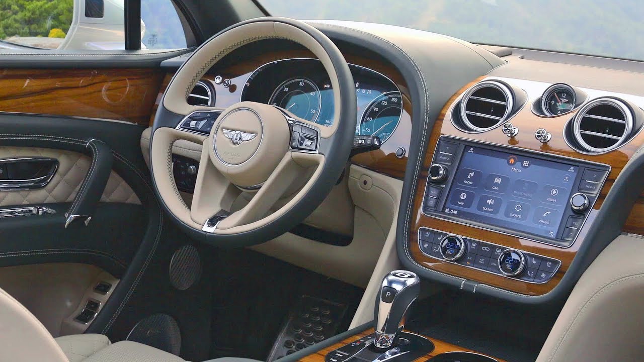 Bentley Bentayga (2018) INTERIOR