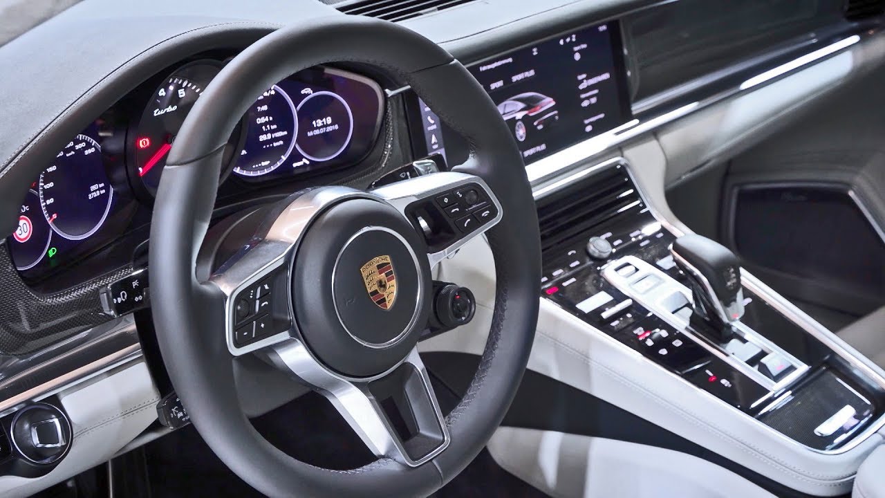 Porsche Panamera (2018) INTERIOR