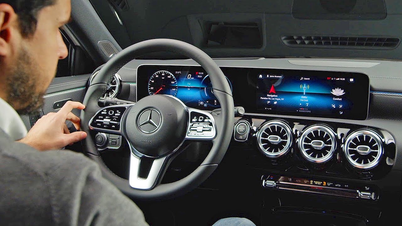 Mercedes A-Class (2018) High-Tech Interior