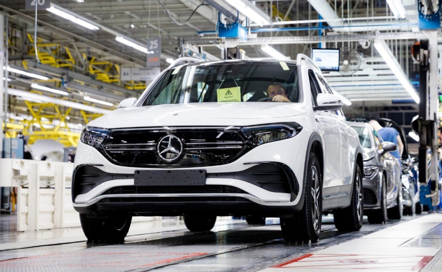 Daimler го прекина производството во Унгарија