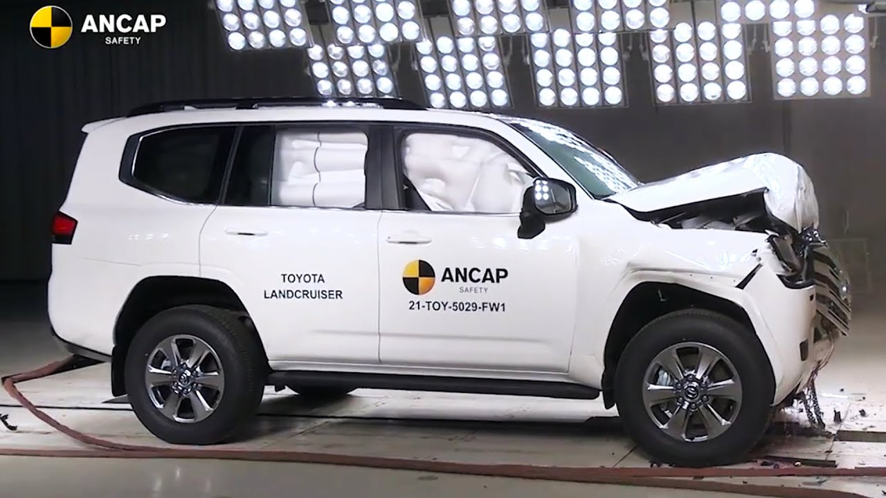 2022 Toyota Land Cruiser 300 – Crash Tests / full marks from ANCAP