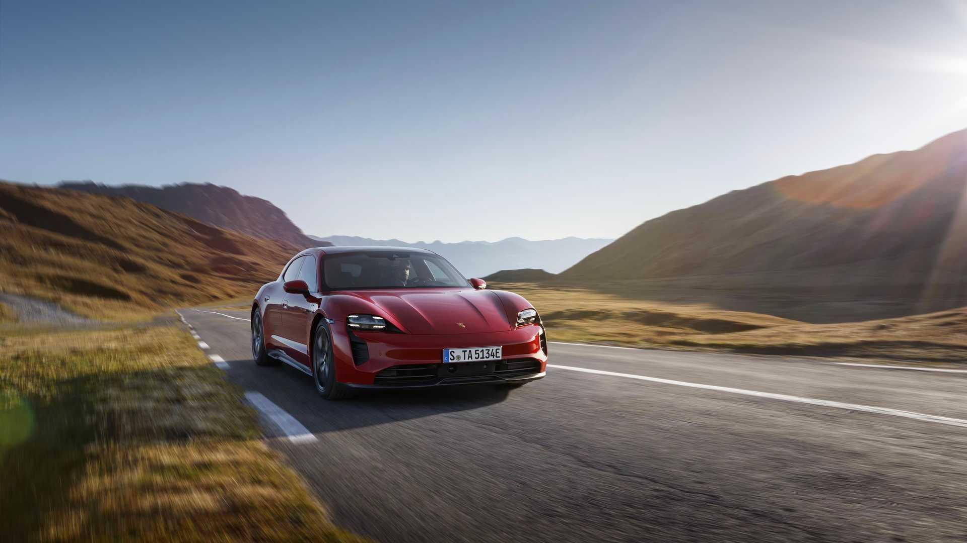 Норвешка е „друг свет“: во јануари продадени повеќе Porsche Taycan од вкупно бензински модели!