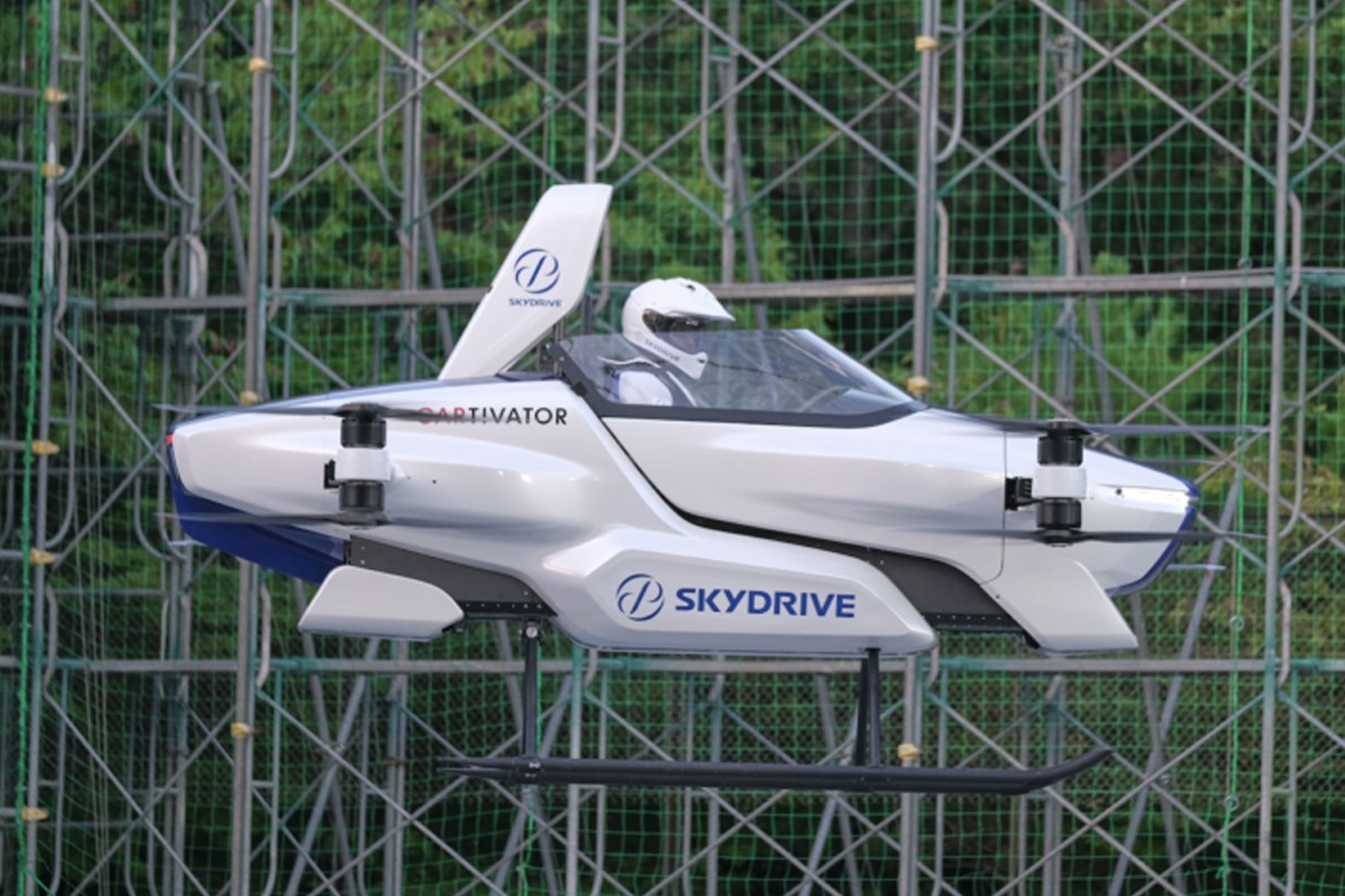 Suzuki сака да произведува летечки автомобили