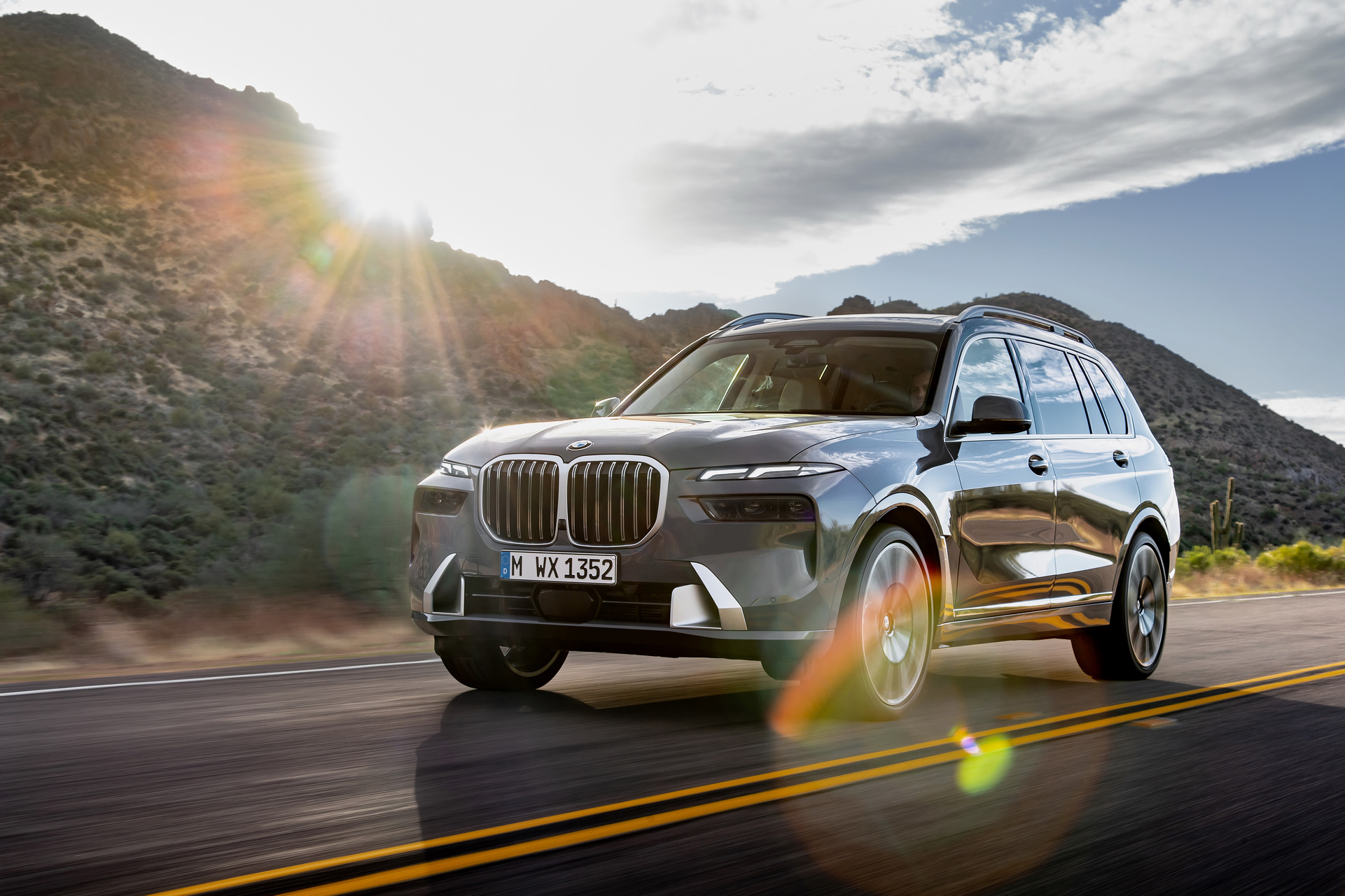 Премиера за освежениот BMW X7 со контроверзен лик кој ќе го носат сите идни модели / ФОТО+ВИДЕО