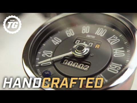 Aston Martin DB5 Speedometer RESTORED: Професионалци покажуваат како се прави тоа / ВИДЕО