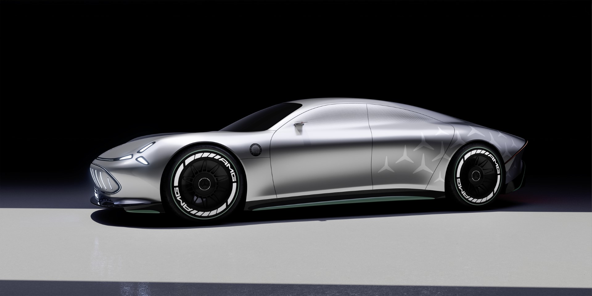 Ривалот на Porsche Taycan пристигнува во 2025 година: Mercedes Vision AMG Concept