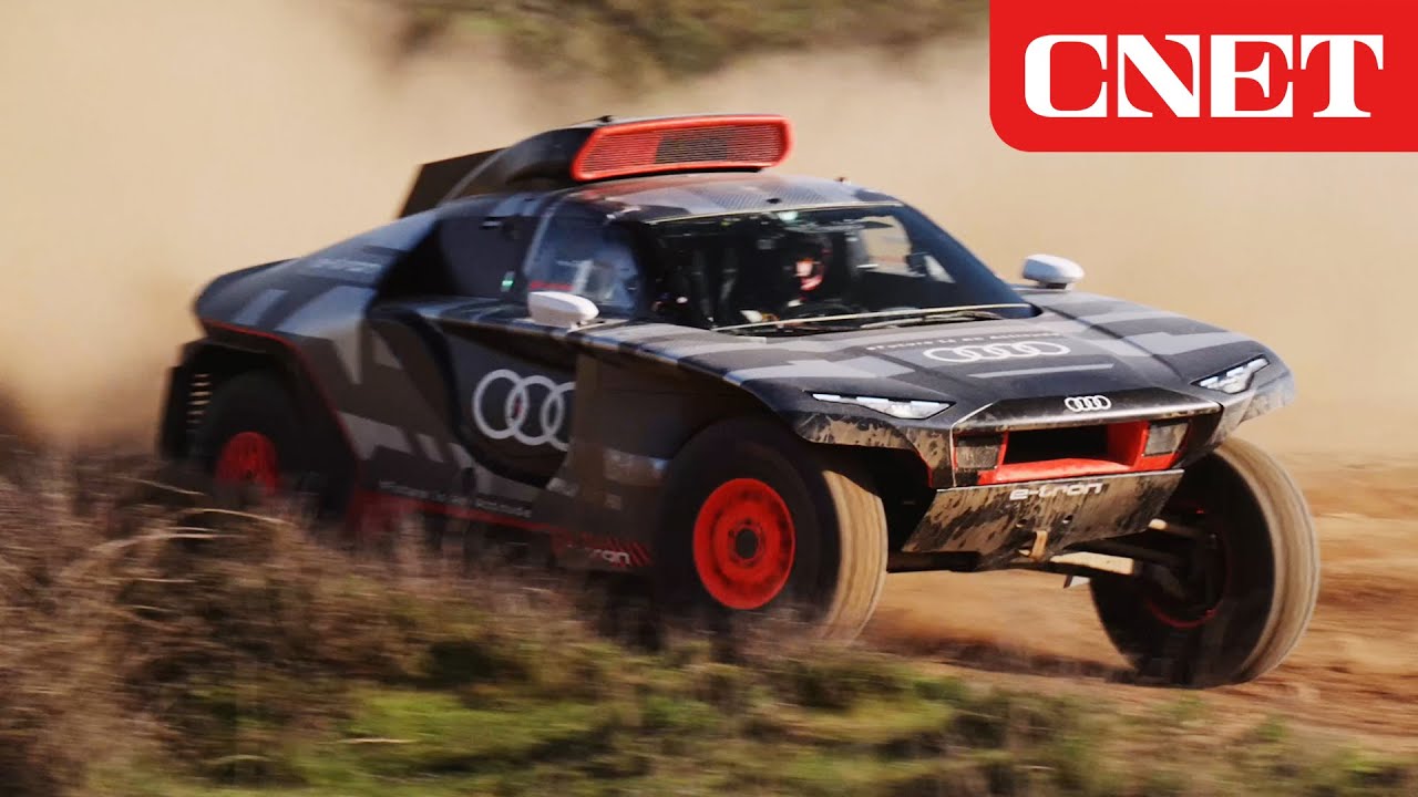 Возејќи го Audi RS Q E-Tron Dakar Rig / ВИДЕО