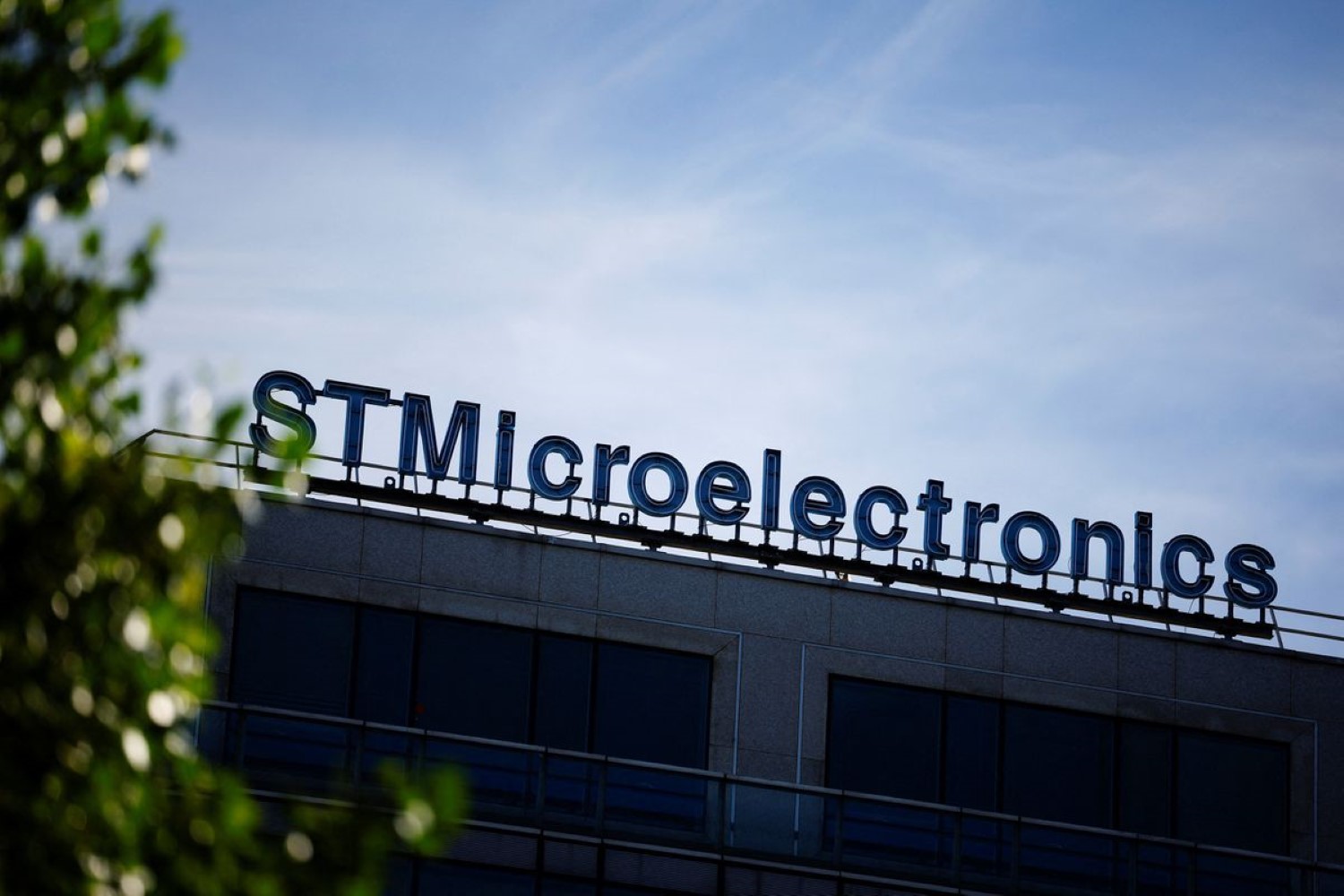 Volkswagen влегува во партнерство со STMicroelectronics во развој на чипови