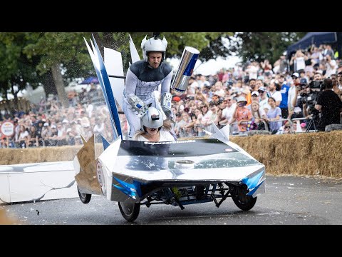 Supercar Blondie: Нашата урнебесна и хаотична Red Bull Soap Box трка / ВИДЕО