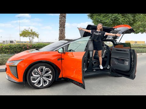 Supercar Blondie: Ова е новиот кинески Gullwing HiPhi X луксузен SUV / ВИДЕО