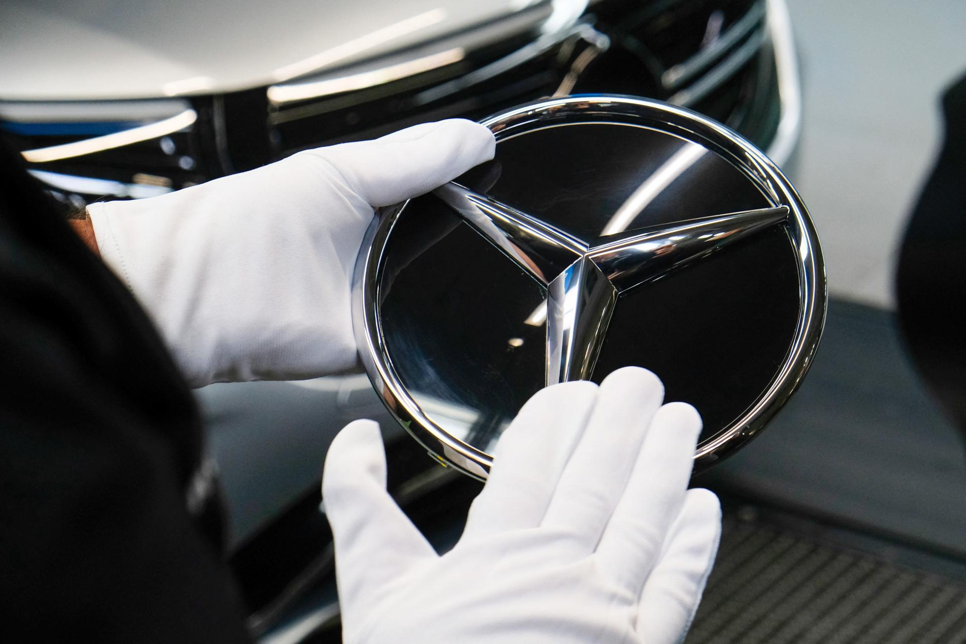Новата Е-класа означува пресвртница: Mercedes става крај на ерата на дизелот и бензинот!