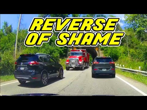 Road Rage: Америка и Канада, лоши возачи, удри и бегај, карма, судири… (05.08.2022) / ВИДЕО