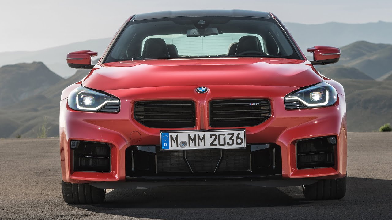 2023 BMW M2 (G87): Спортско компактно купе со високи перформанси / ВИДЕО