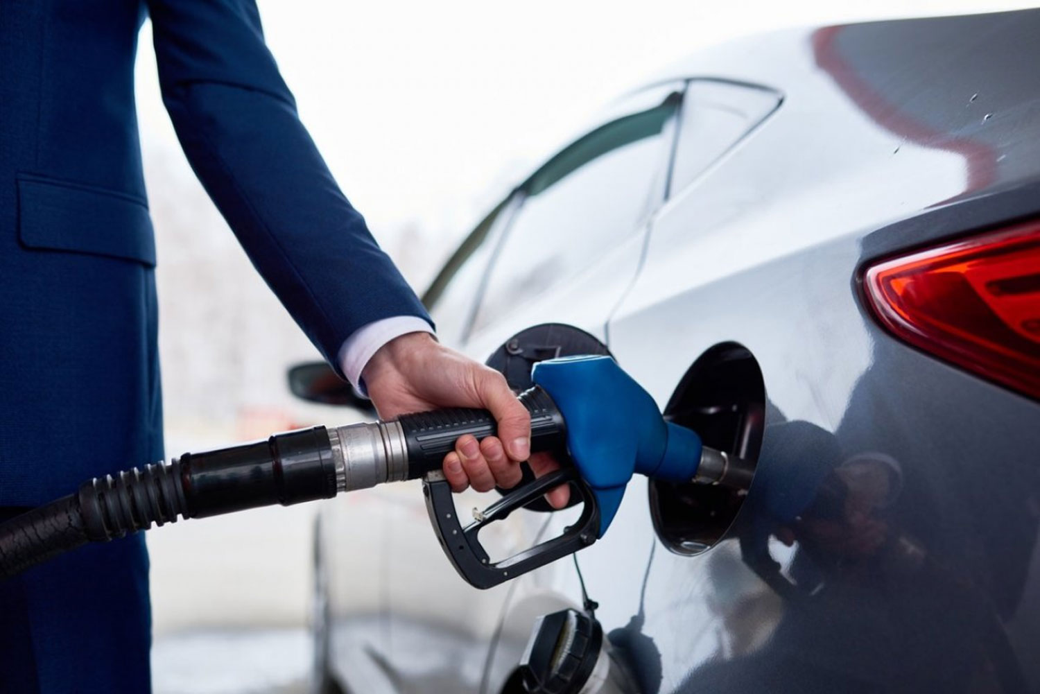 Дури и во зима можете да заштедите гориво ако се придржувате до овие 5 кратки совети за економично возење